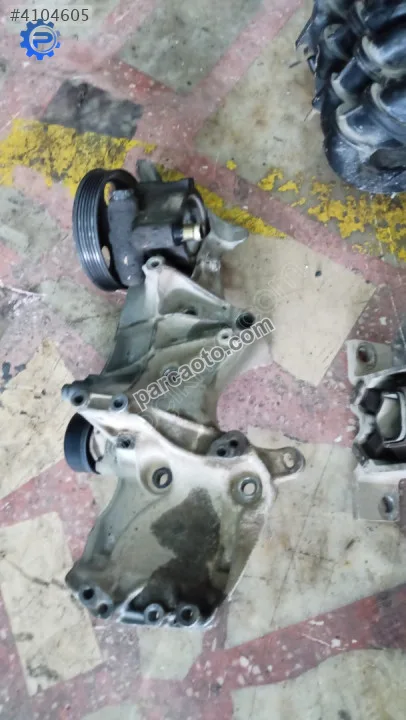 Renault 19 direksiyon pompası