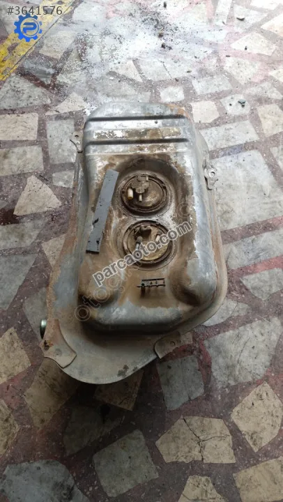 Renault 19 yakıt deposu