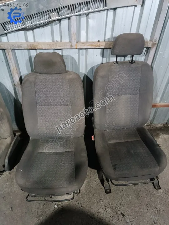 Ford Connent Ön Koltuk Sağ-sol