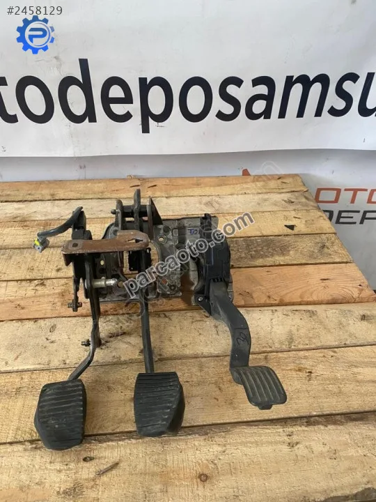 Peugeout 301 C Elysee Pedal Takımı Orjinal Çıkma