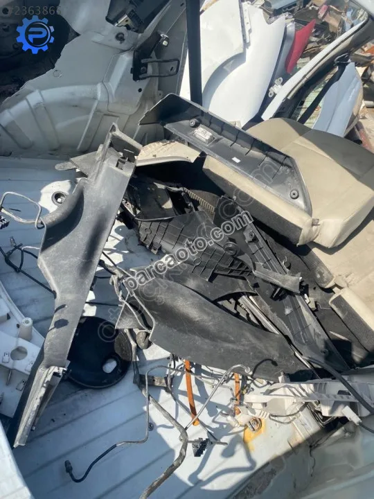 Renault Megane Mekanik Emniyet Kemeri - Samsun Tekkeköy