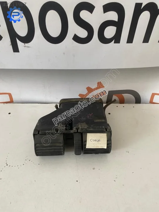 Opel Corsa B Orta Üfleme Izgarası Hatasız Orjinal Çıkma