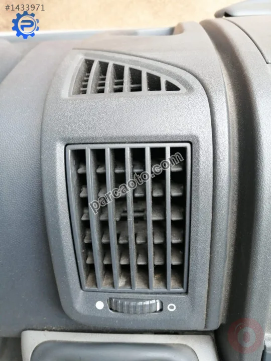 Citroen jumper klima üfleme ızgarası orjinal çıkma