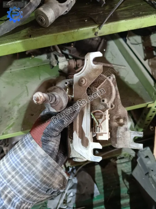 fiat uno orjinal arka silecek motoru mako 64341904. son fiyat