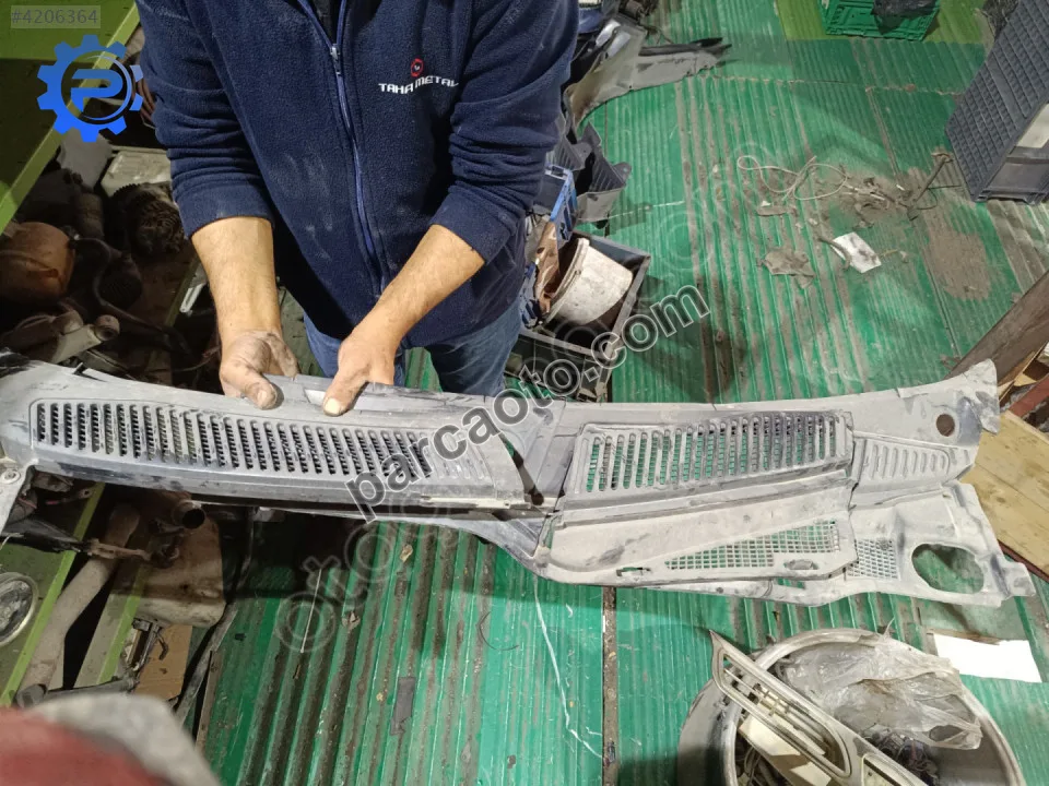 Renault Megane Tampon Izgarası - Sakarya Adapazarı