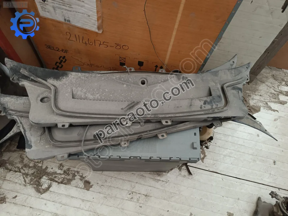 Fiat 500 Ön Cam Izgarası - Sakarya Adapazarı