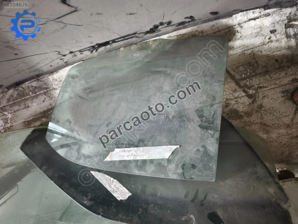 Mitsubishi Carisma Cam Arka - Sakarya Adapazarı