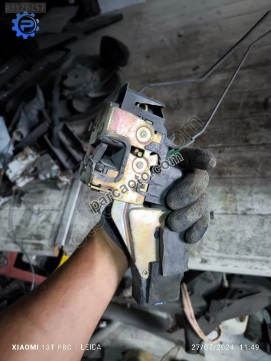 Mitsubishi Carisma Kapı - Sakarya Adapazarı