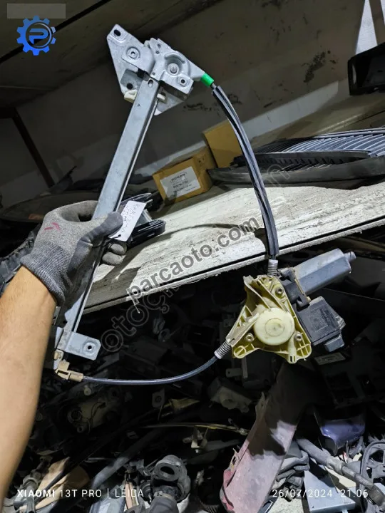 Mitsubishi Carisma Cam Motoru - Sakarya Adapazarı