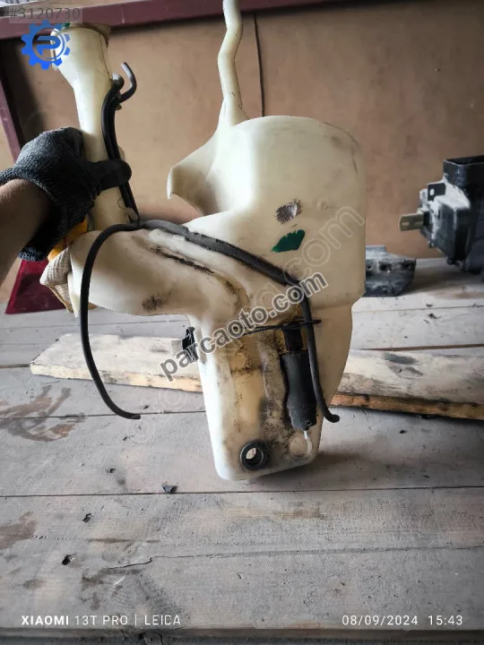 Mitsubishi Carisma Silecek Suyu Deposu - Sakarya Adapazarı