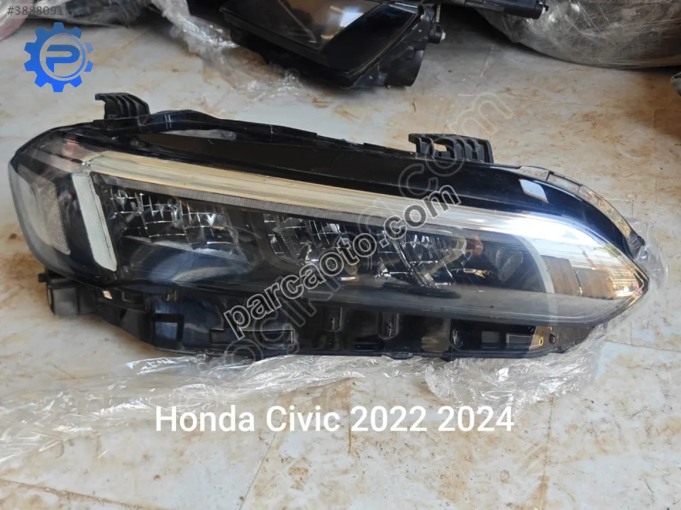 Honda Civic 2022-2024 Sağ Far
