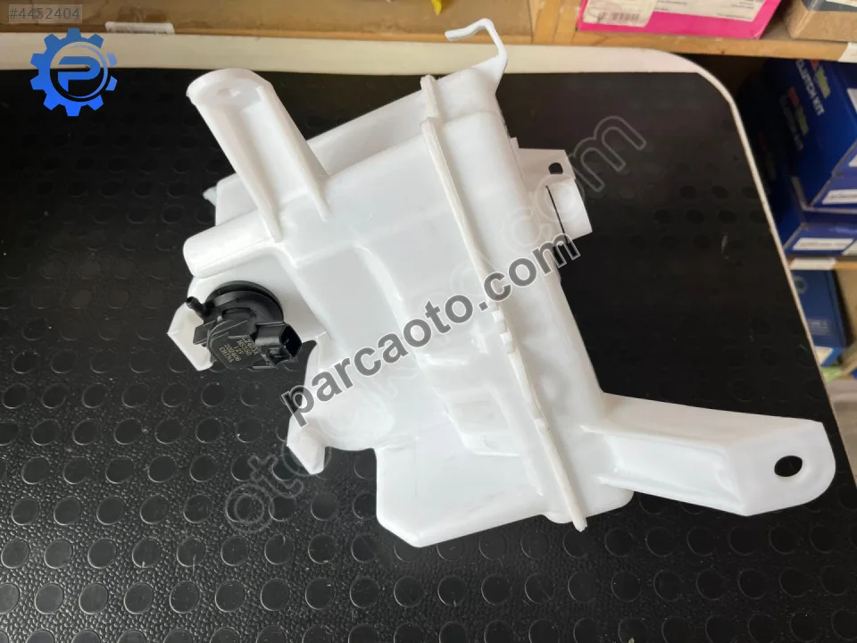 Toyota corolla 06-12 tek motorlu yedek su deposu