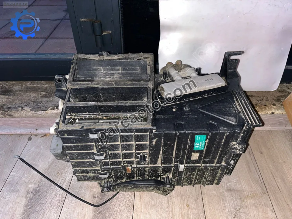 HYUNDAİ STAREX KOMPLE KALORİFER ORJİNAL ÇIKMA HYUNDAİ STAREX KOMPLE KALORİFER ORJİNAL ÇIKMA