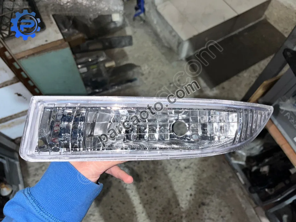 Toyota corolla 02-04 köşeli sol sis far