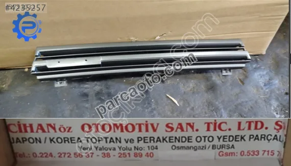 1988-1991 Mazda 626 Modeli İçin Çıkma Panjur