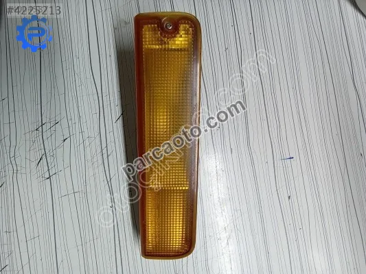 VG33 Nissan Pathfinder Tampon Sinyal Parçası