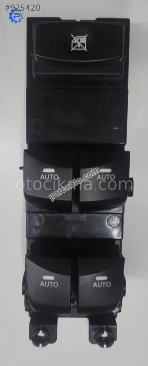 Hyundaı i30 ön sol cam düğmesi 2012