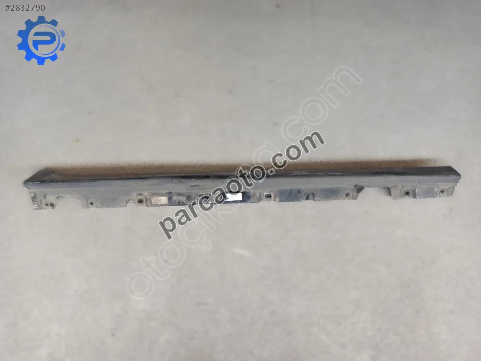 Bmw 5 Serisi F10-F11 10-13 Marşbiyel Plastiği Sağ Çıkma