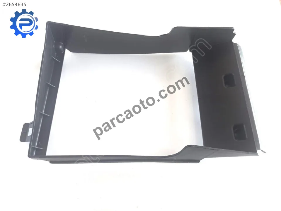 Dacia Logan / Sandero II Radyatör Hava Yönlendirici 215582977R Dacia Logan / Sandero II Radyatör Hava Yönlendirici 215582977R