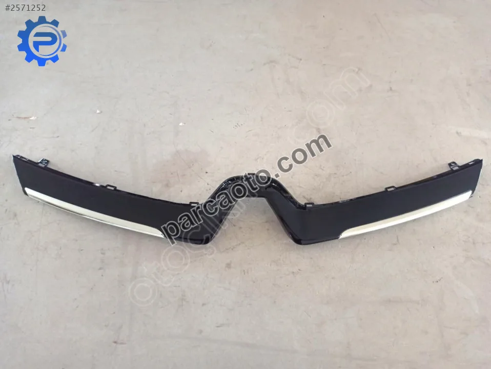Renault Clio IV Ön Panjur Üst Kaplaması (Nikelaj dahil) Orj.