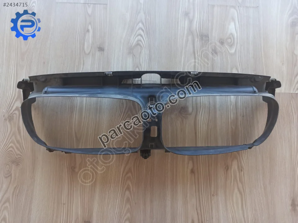 Bmw 5 Serisi F10 LCI Radyatör Hava Kanalı 51747200781