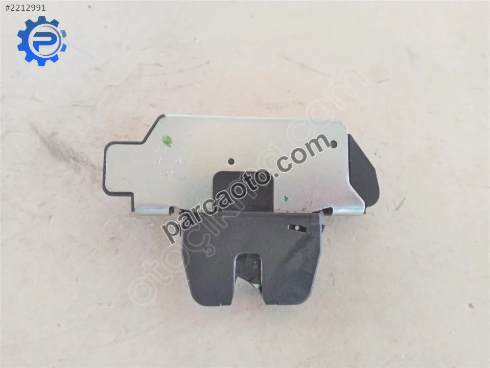 Peugeot 2008 Bagaj Kilidi Orjinal Çıkma 8719F8