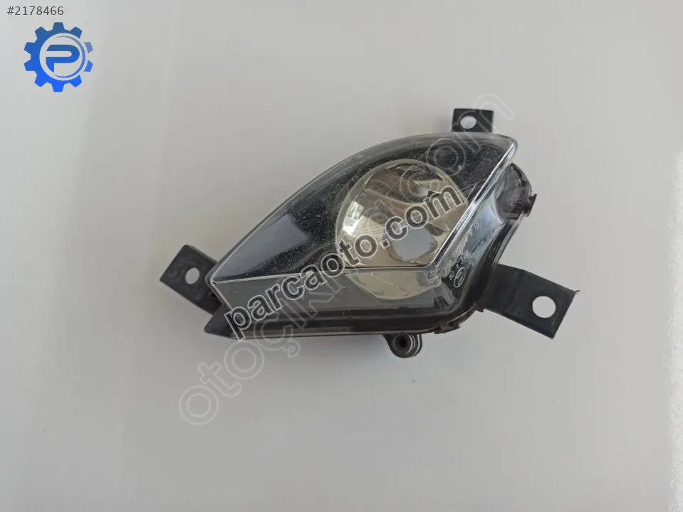 Bmw 3 serisi E90 ön sağ sis lambası çıkma 09/11 170037-02