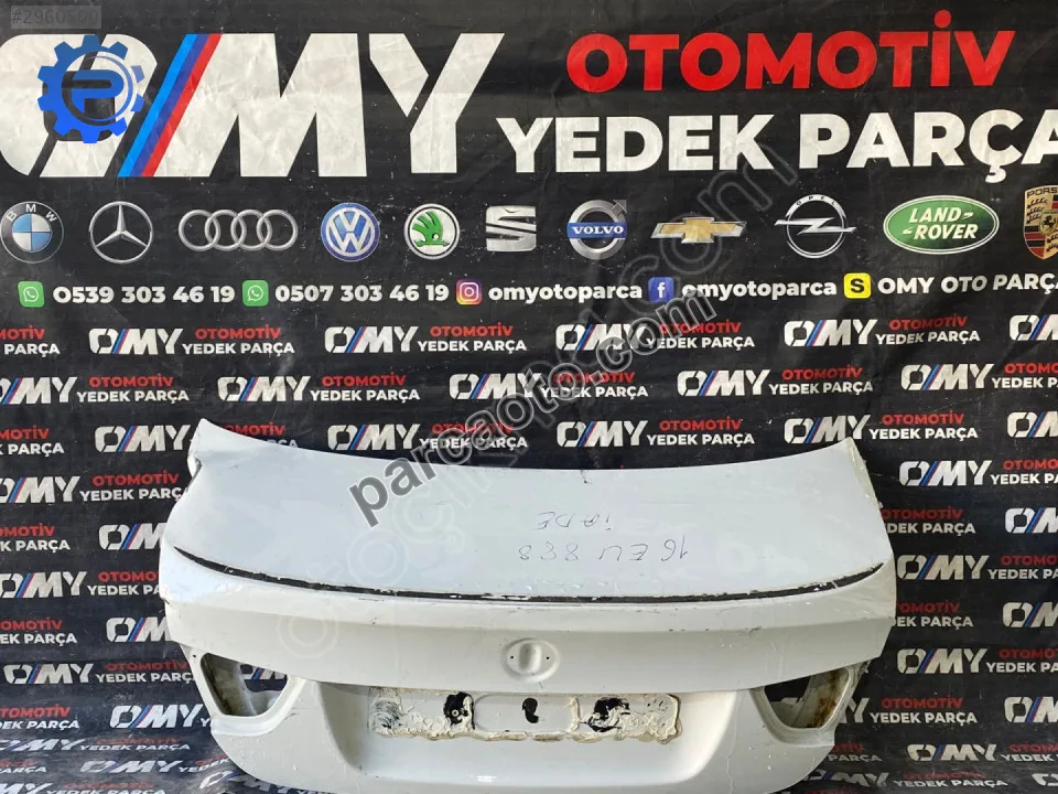 Bmw e90 318 320 330 325 bagaj kapağı omy oto'dan