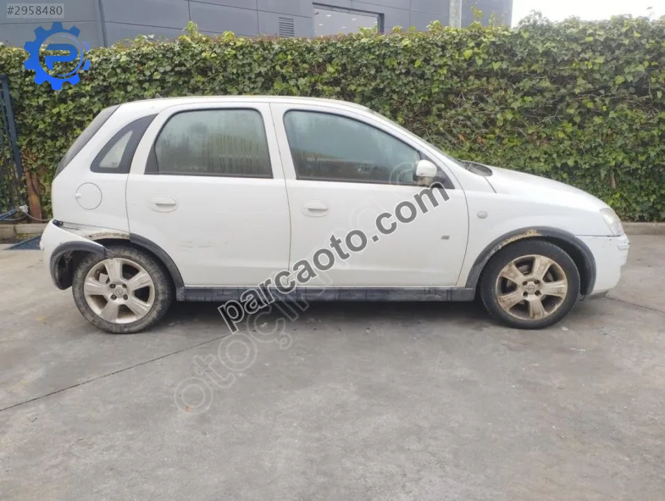 Opel Corsa Tampon Arka - Düzce Merkez