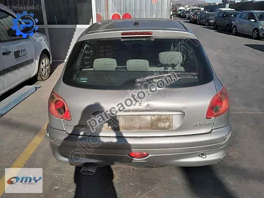 Peugeot 206 kesme tavan , kıç , sağ sol arka çamurluk hatasız