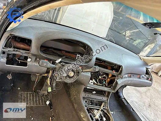 Bmw e46 torpido göğüs , yolcu airbag , torpido demiri