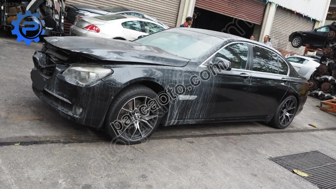 Bmw 7serisi f02 ön beşik arka dingil sağ sol salıncak ve taşıyıcı