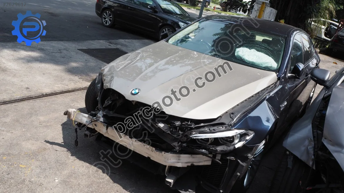 BMW 5 Serisi F10  Çıkma Yedek Parça: SU, KLİMA, TURBO RADYATÖRÜ