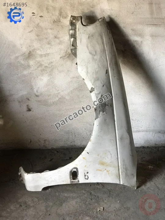 Toyota Avensis Çamurluk - Düzce Merkez