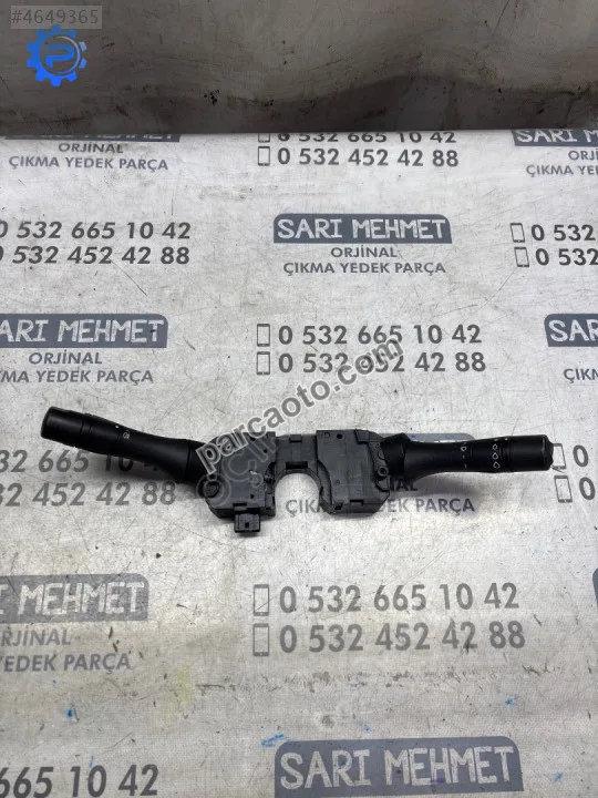 Çıkma renault fluence megane 3 sinyal silecek kolu