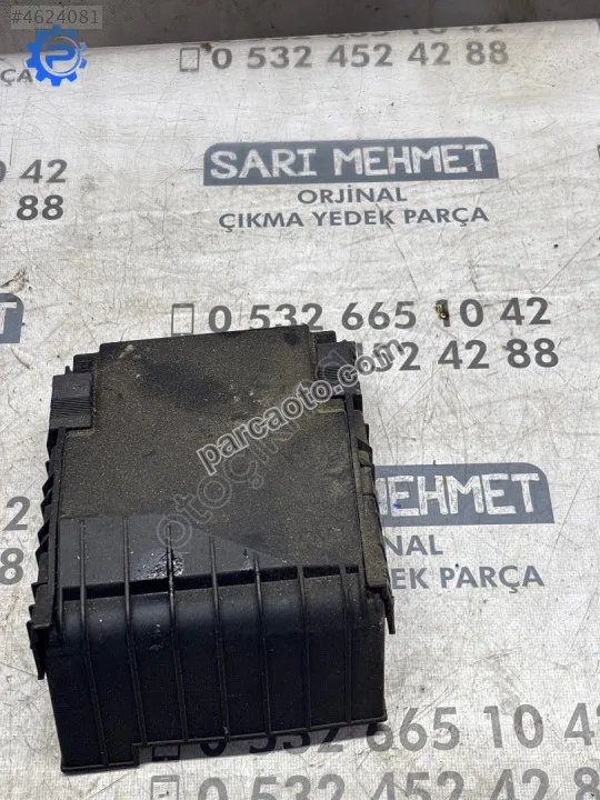 Çıkma vw caddy sigorta kutusu üst kapağı