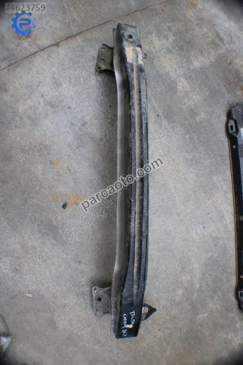Çıkma vw caddy ön tampon demiri td-84