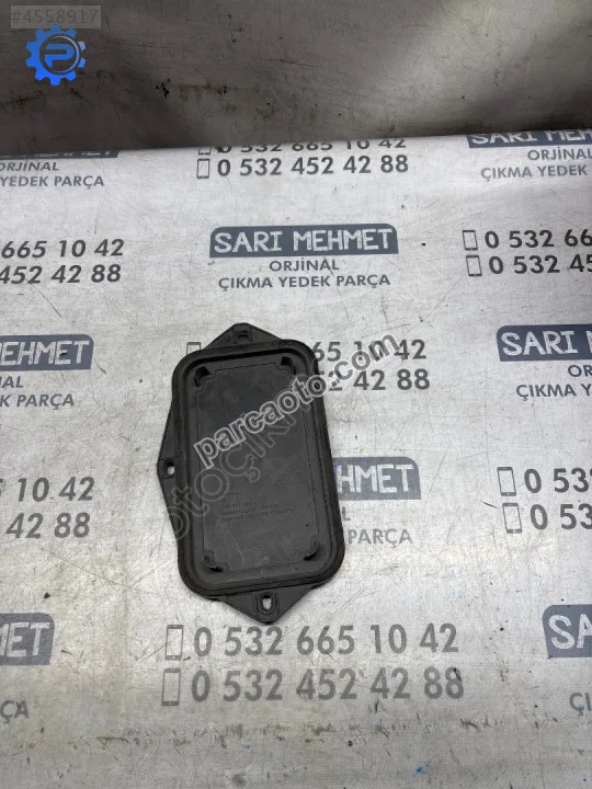 Çıkma vw caddy ön cam alt kapağı