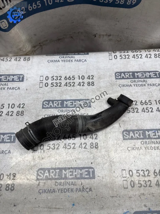 Çıkma vw transporter t4 turbo borusu