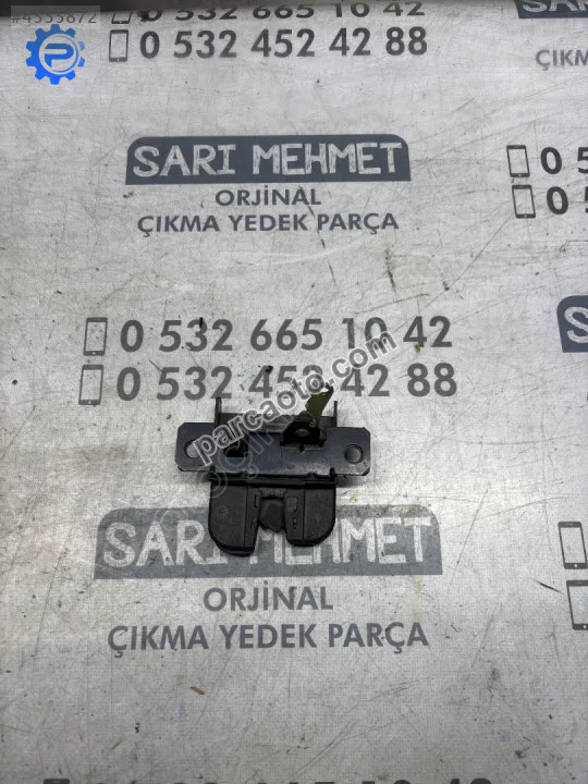 Çıkma vw golf 4 bagaj kilidi