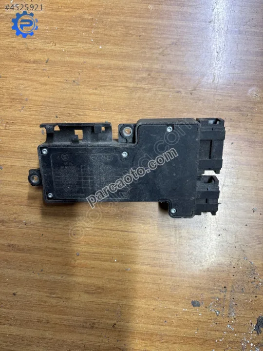 ÇIKMA AUDİ A4 A5 Q3 Q5 KOLTUK AYAR BEYNİ 8K0959748 ÇIKMA AUDİ A4 A5 Q3 Q5 KOLTUK AYAR BEYNİ 8K0959748