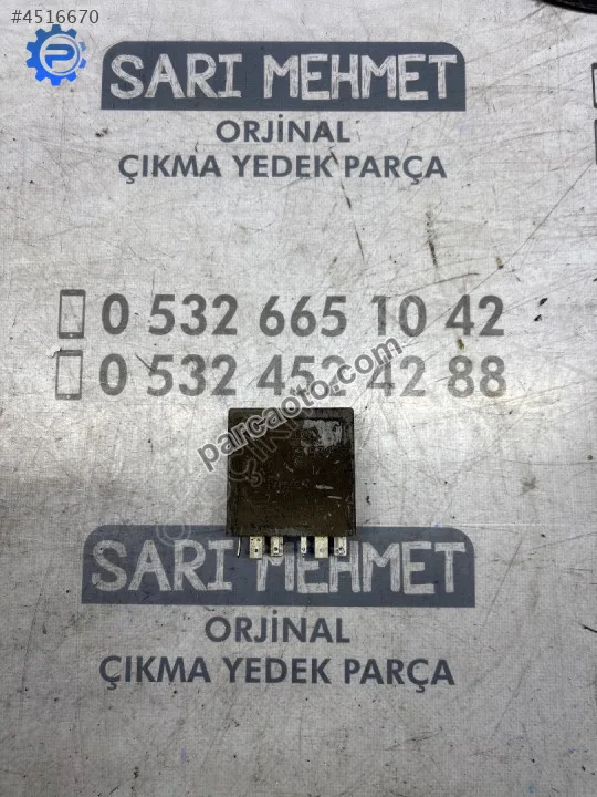 Çıkma vw bora golf 4 silecek rölesi 192