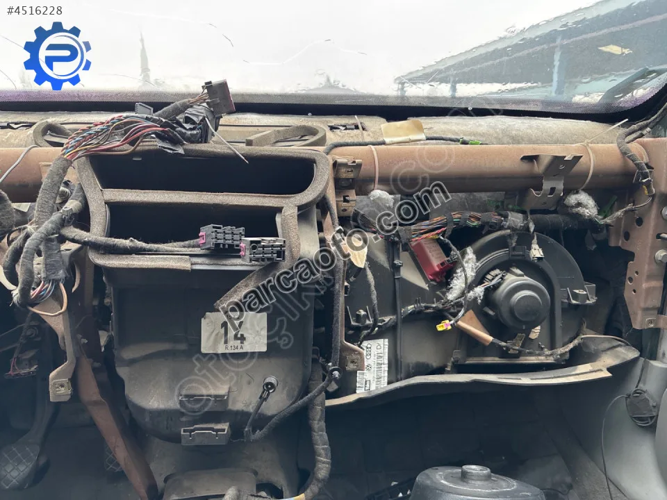 Çıkma vw bora kalorifer kazanı kutusu