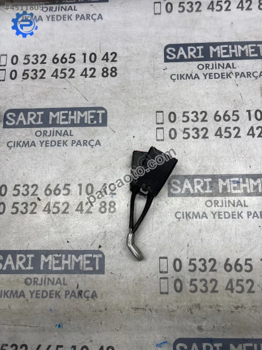 Çıkma skoda octavia a4 arka emniyet kemeri tokası