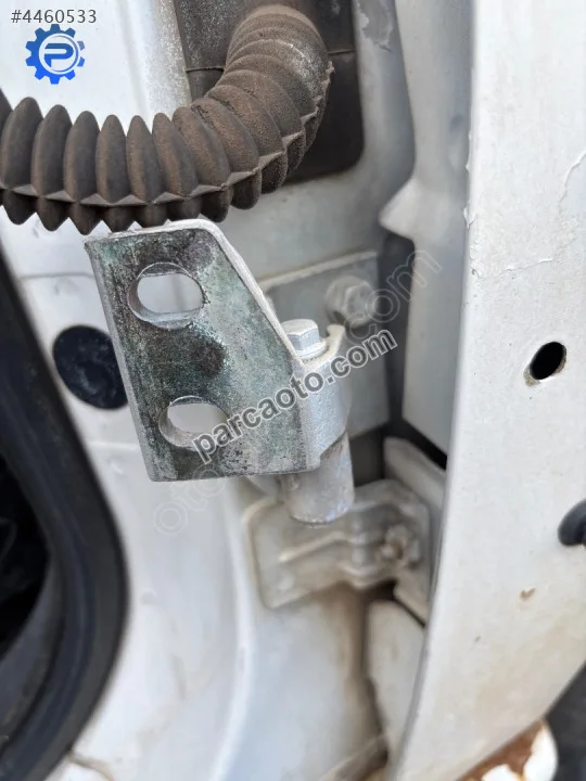 Çıkma peugeot partner berlingo sağ ön kapı menteşesi alt