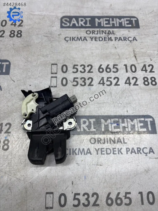 Çıkma vw passat b7 bagaj kapağı kilidi