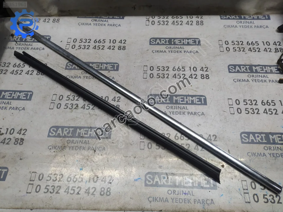 Çıkma vw passat b6 sağ ön kapı iç dış sıyırıcısı