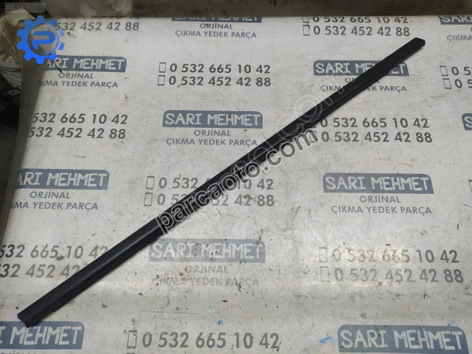 Çıkma fiat egea sağ ön kapı dış sıyırıcısı