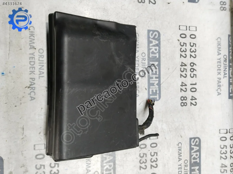 Çıkma vw polo sigorta kutusu 6q0937550