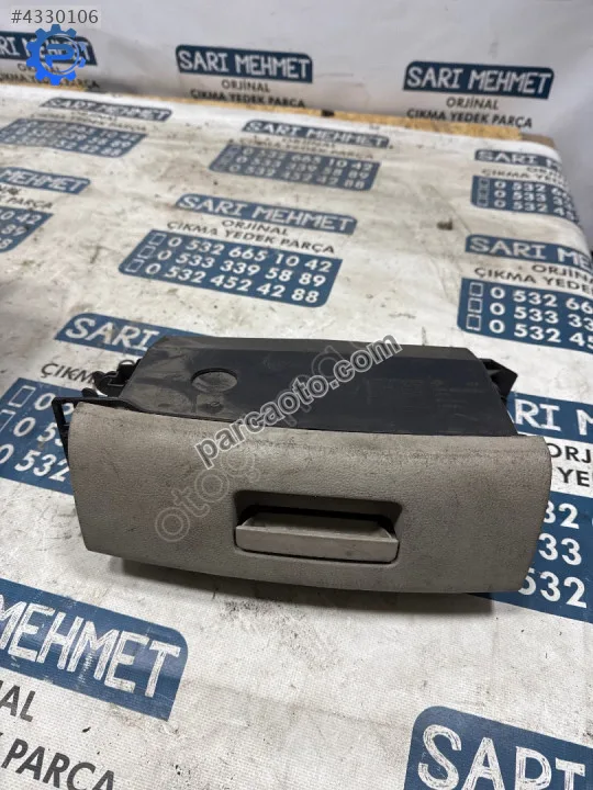 Çıkma vw golf 7 sol ön koltuk altı çekmecesi 5g0882599a
